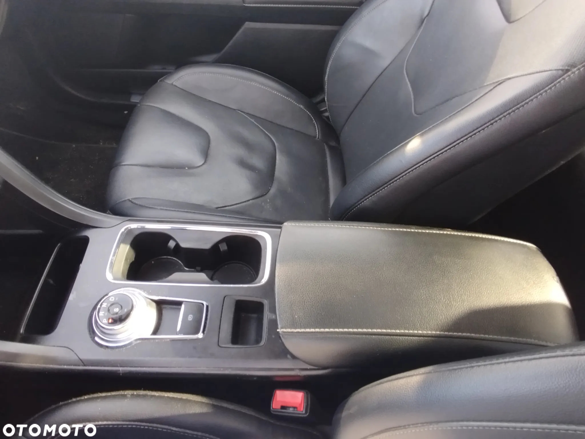 Ford Fusion 2.0 EcoBoost Titanium - 9