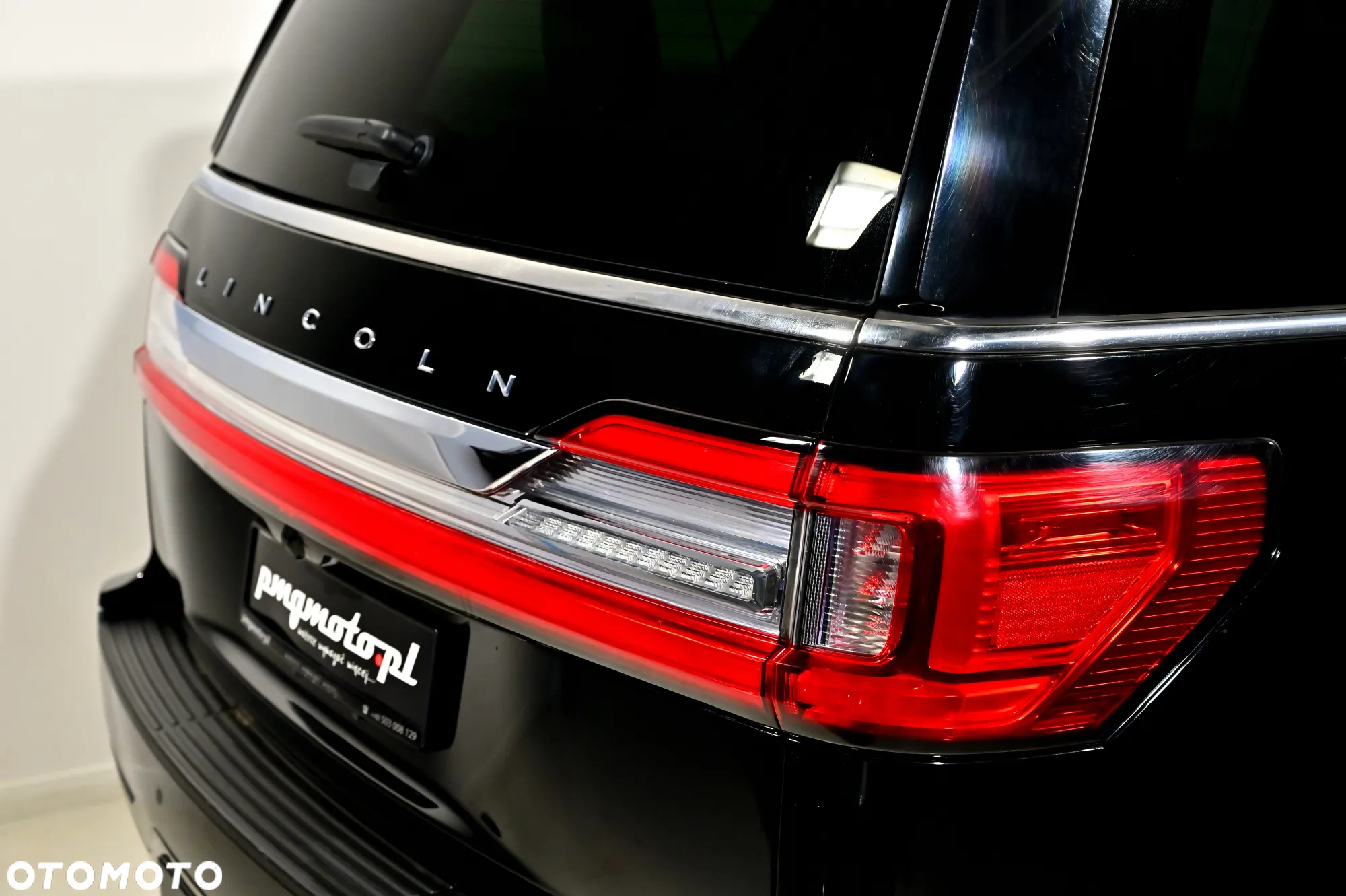 Lincoln Navigator - 14