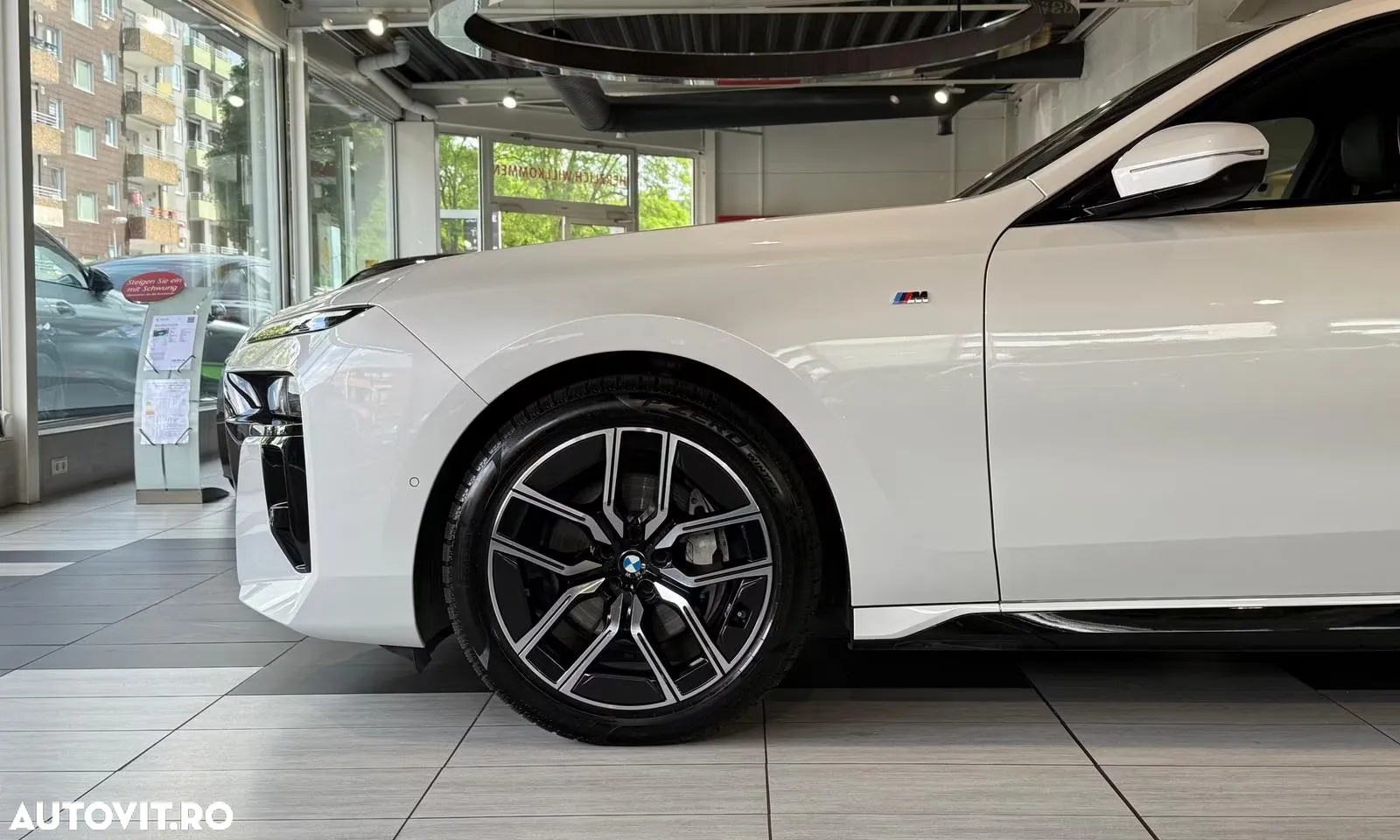BMW Seria 7 740d xDrive MHEV - 4