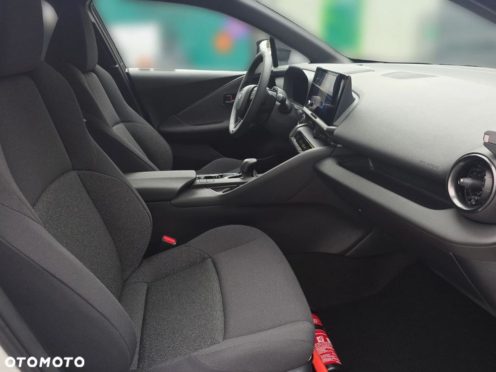 Toyota C-HR - 11