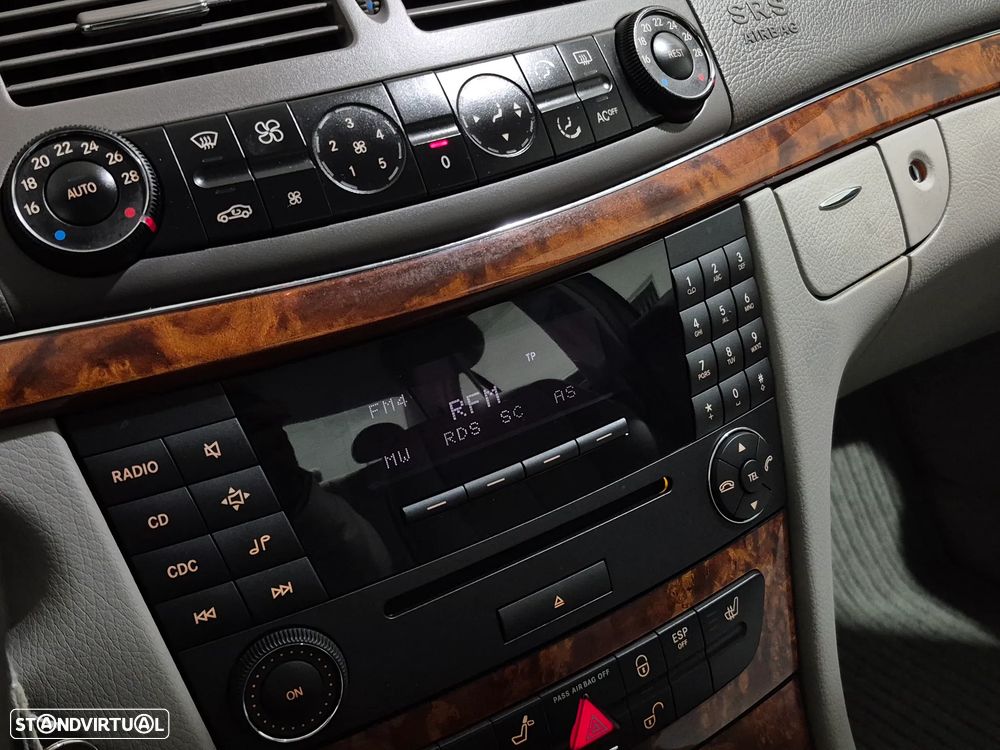 Mercedes-Benz E 220 CDI Auto Elegance - 16