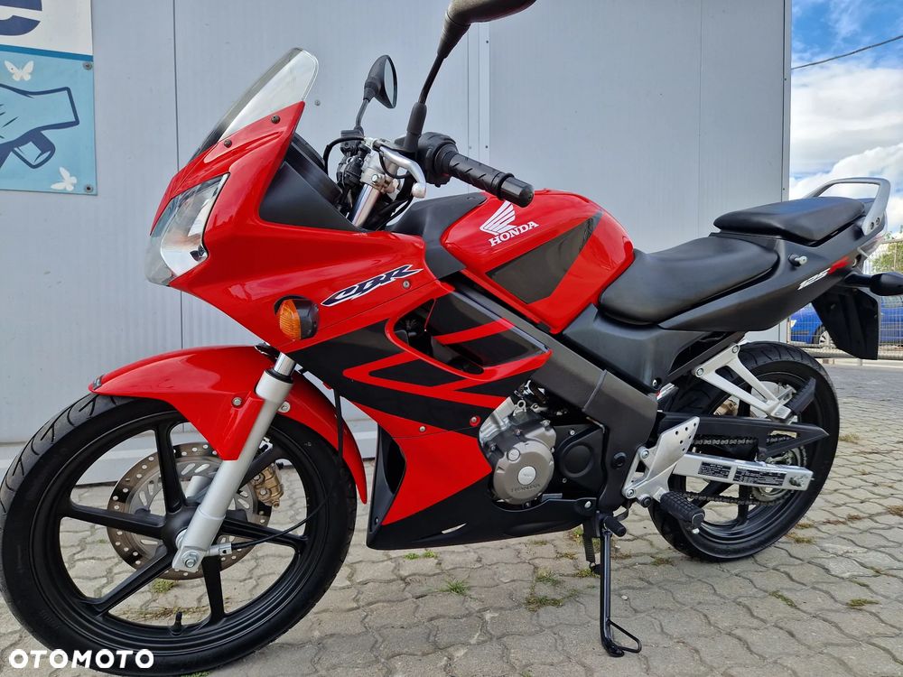 Honda CBF - 1