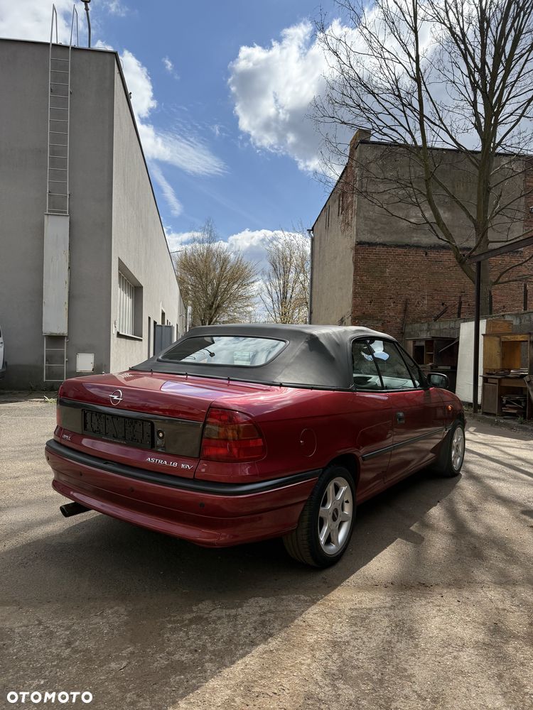 Opel Astra 1.8 16V Dream - 12