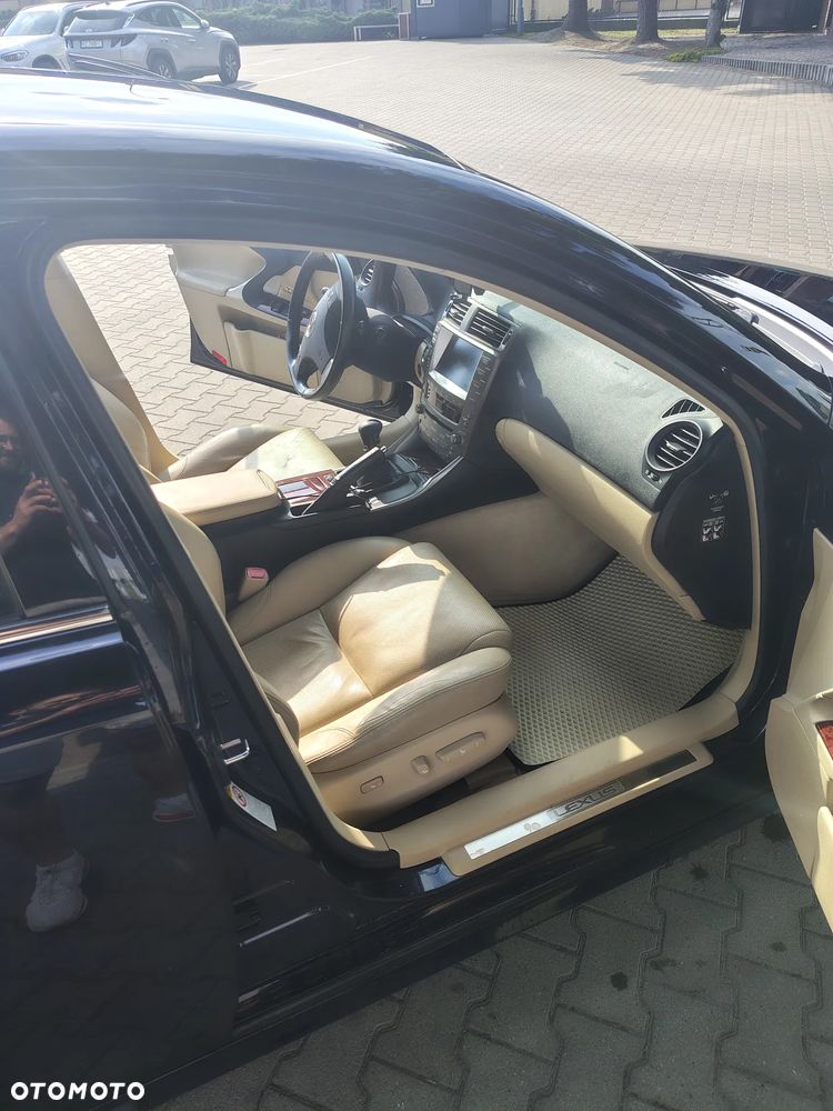 Lexus IS 220 D Prestige - 5