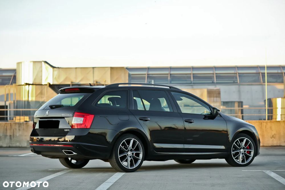 Skoda Octavia 2.0 TDI DSG RS - 16