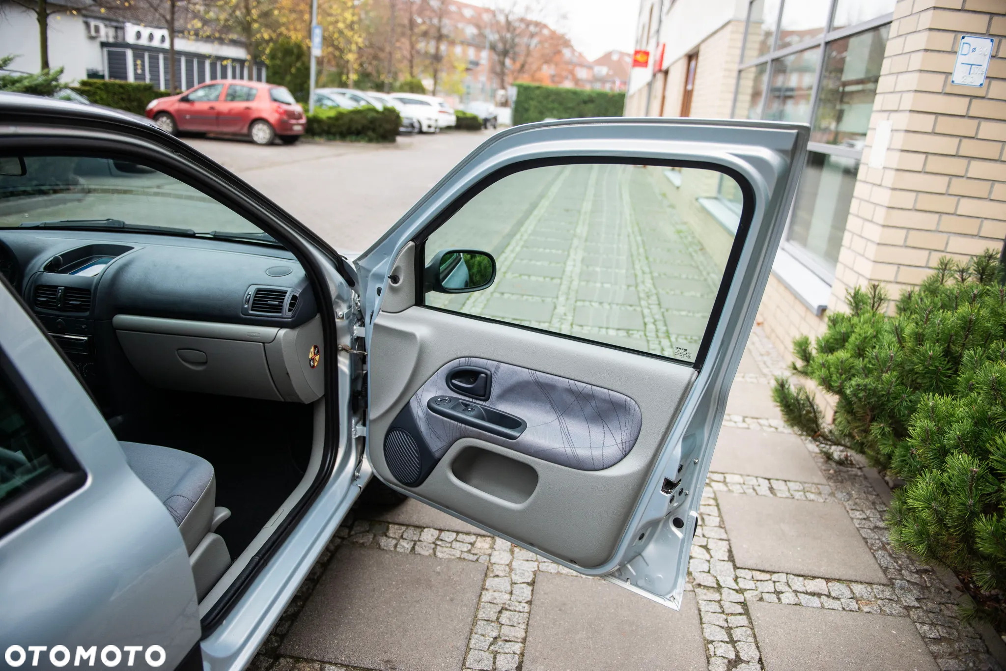 Renault Clio 1.2 Campus Authentique - 24