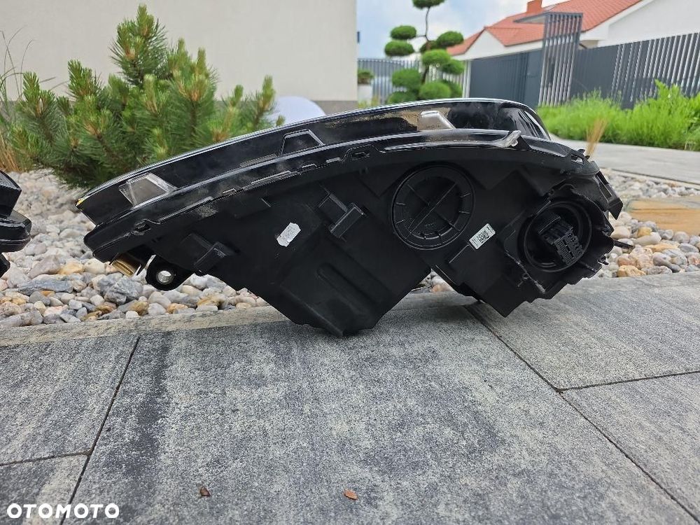 VW GOLF 8 VIII 5H1 Lampy przód Full Led IQ Light 5H1941077F 5H1941078F 2022 - 9