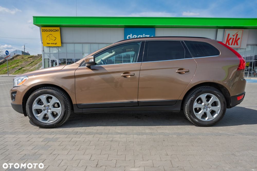 Volvo XC 60 D4 AWD Momentum - 5