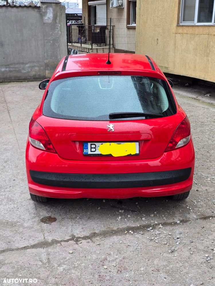 Peugeot 207 1.4 HDI Trendy - 11