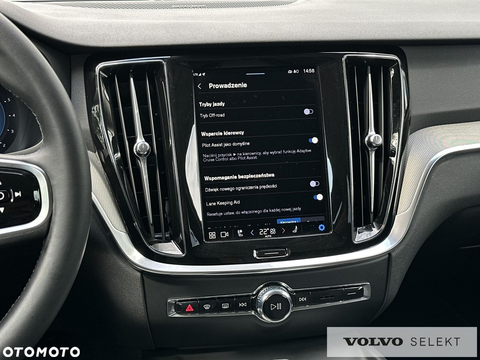 Volvo V60 Cross Country - 19