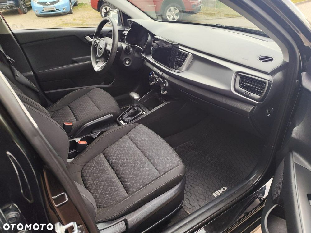 Kia Rio - 14