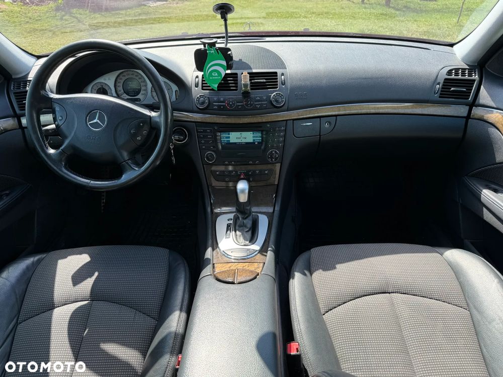 Mercedes-Benz Klasa E 220 CDI Automatik Avantgarde DPF - 26