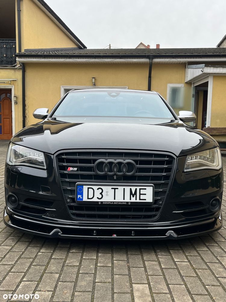 Audi S8 - 1