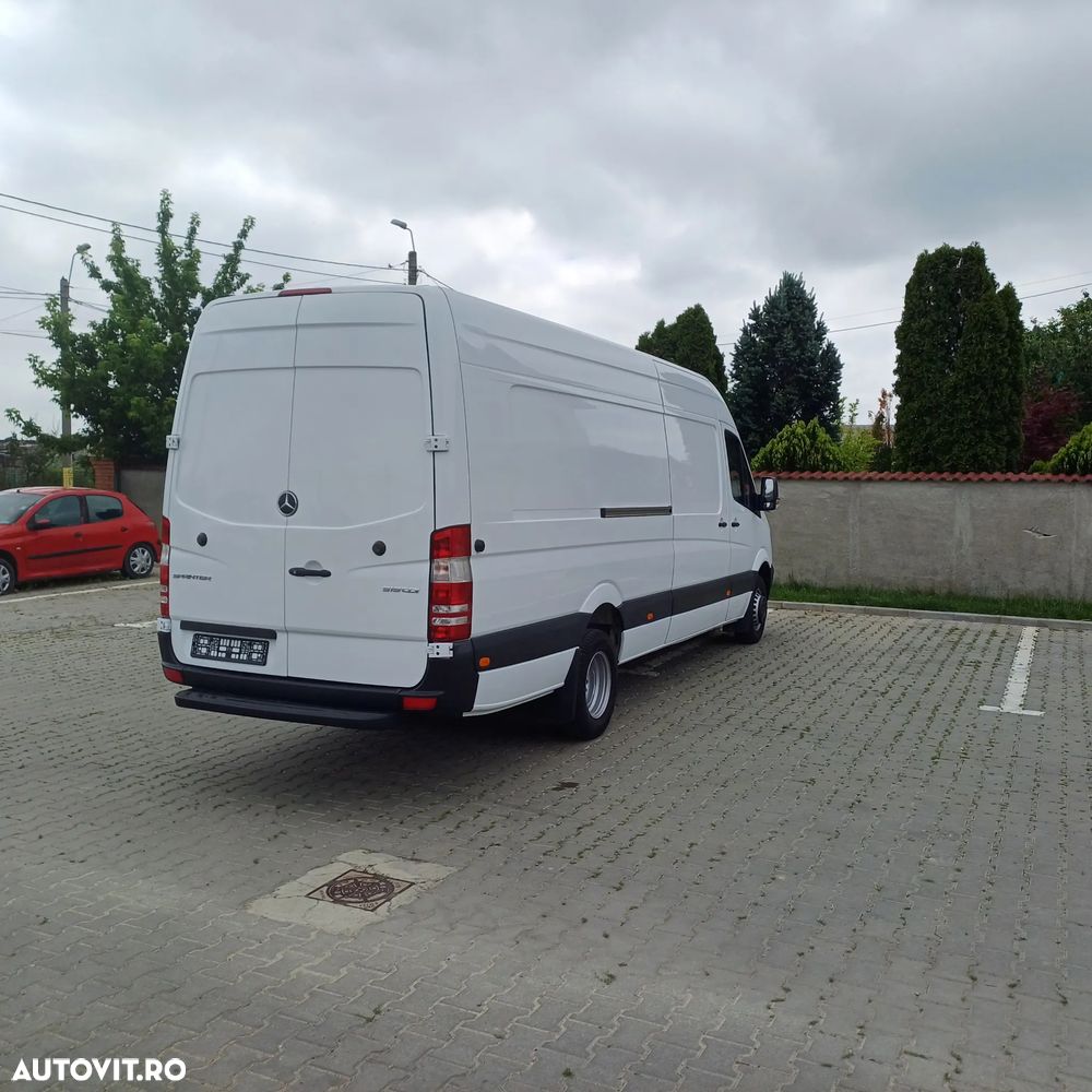 Mercedes-Benz Sprinter - 11