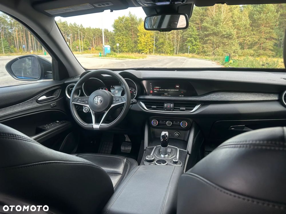 Alfa Romeo Stelvio 2.0 Turbo 16V AT8-Q4 Sprint - 35