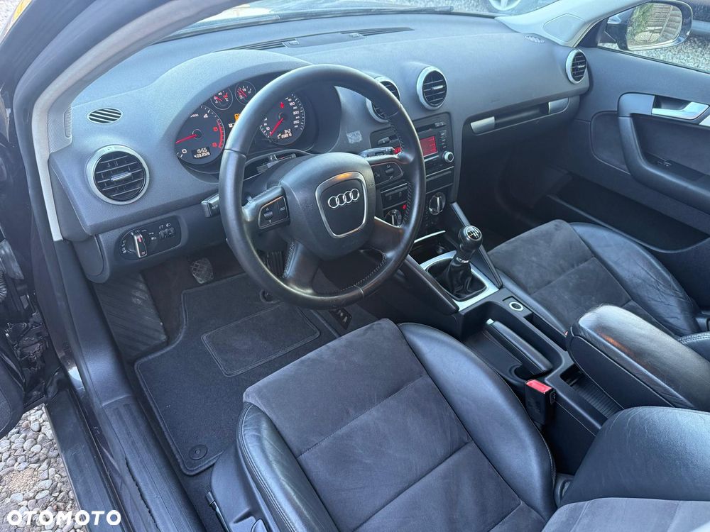 Audi A3 Sportback 1.6 TDI DPF Attraction - 11