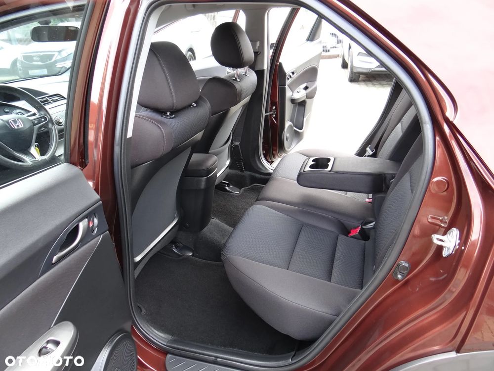 Honda Civic 1.4 i-VTEC Comfort - 36