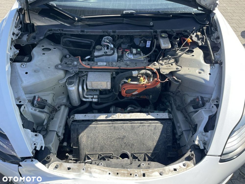Tesla Model 3 - 15