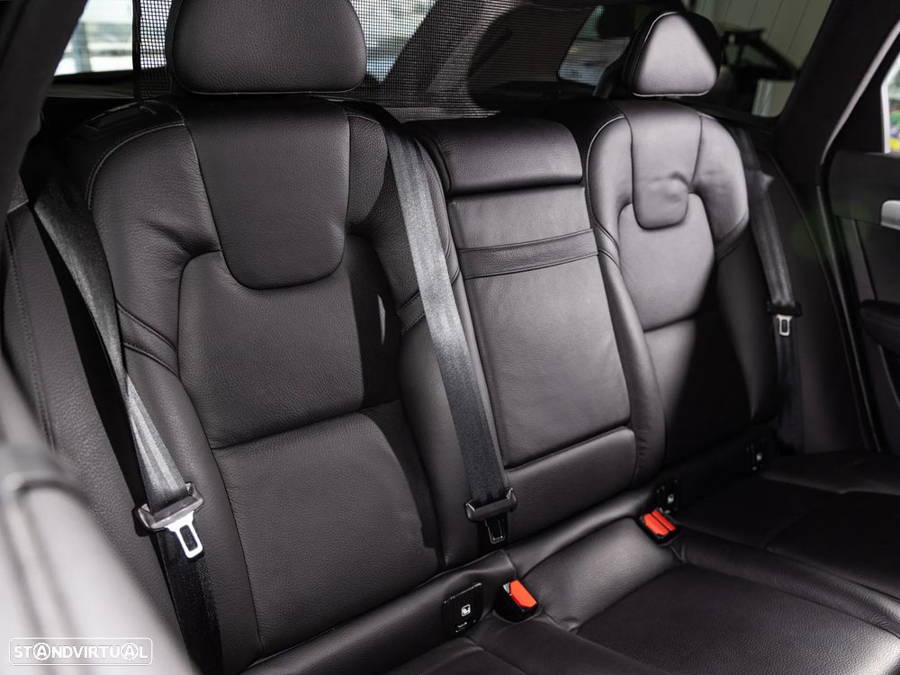 Volvo V90 2.0 D5 Momentum AWD Geartronic - 18