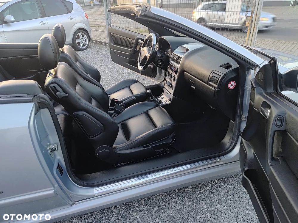 Opel Astra 1.8 16V Edition 1 - 25