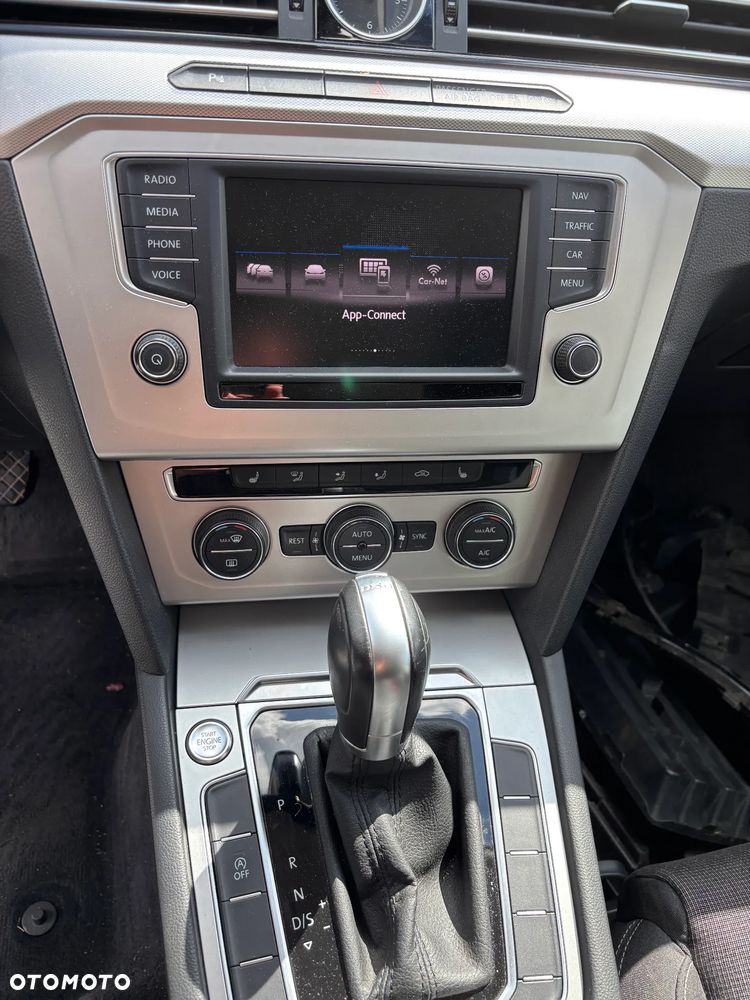 Volkswagen Passat Variant 2.0 TDI DSG (BlueMotion Technology) Comfortline - 32