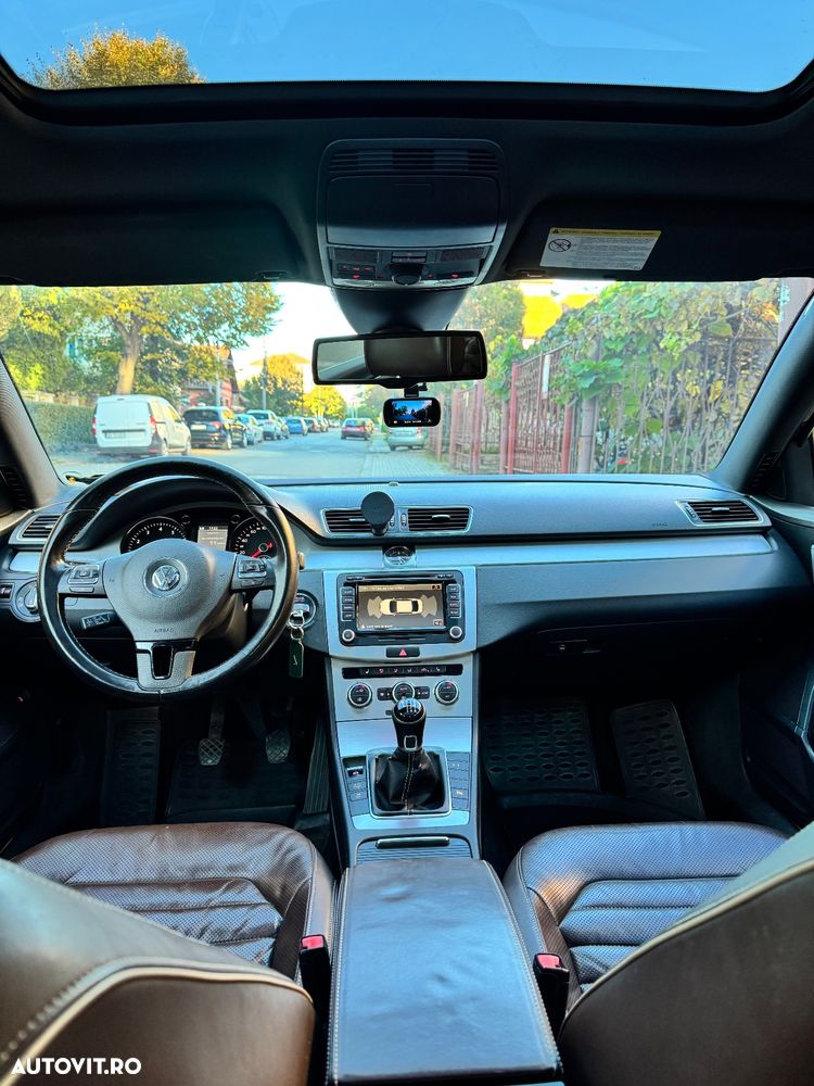 Volkswagen Passat Variant 2.0 TSI Exclusive - 25