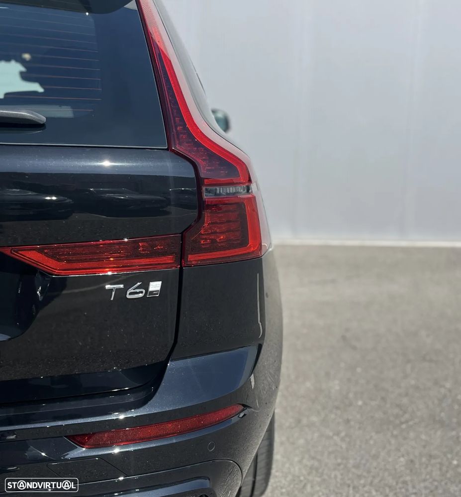 Volvo XC 60 2.0 T6 PHEV Plus Dark - 12