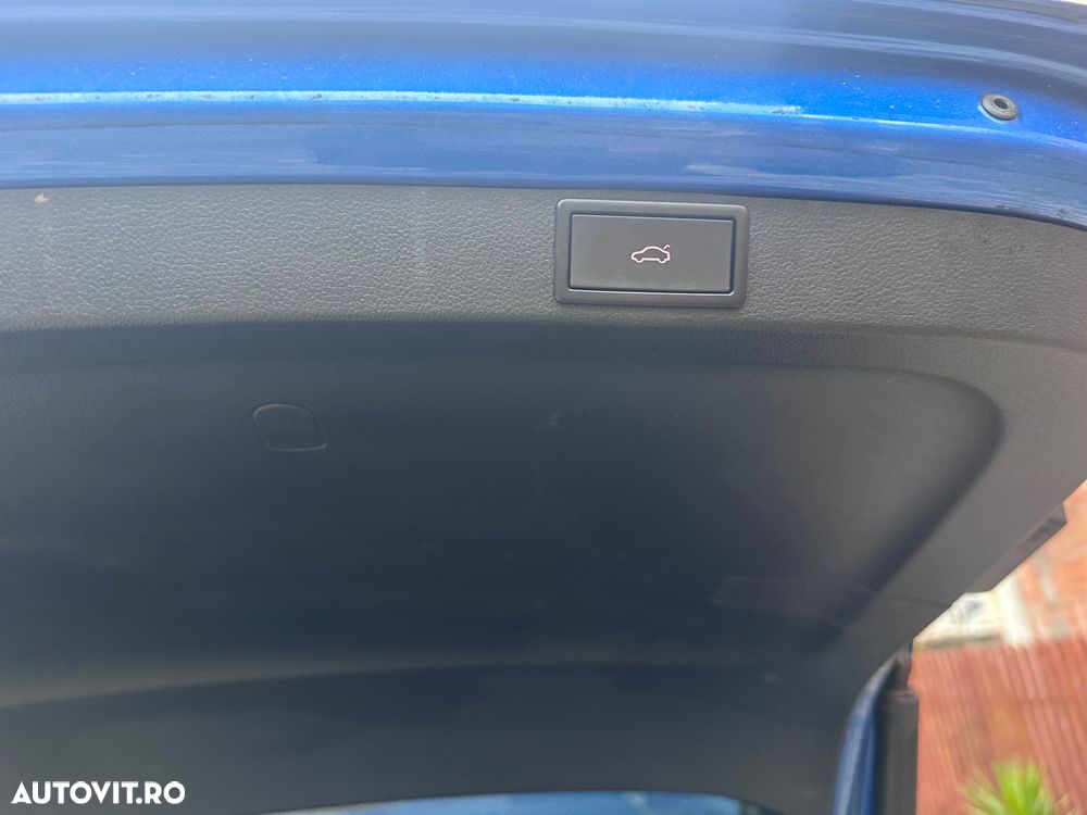 Skoda Octavia Combi 2.0 TDI (Green tec) RS - 11