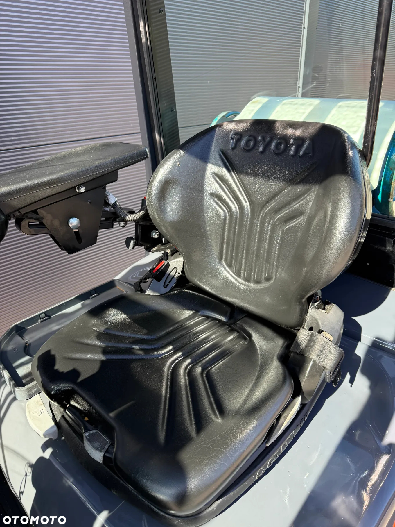Toyota 02-8FGF18 - 8