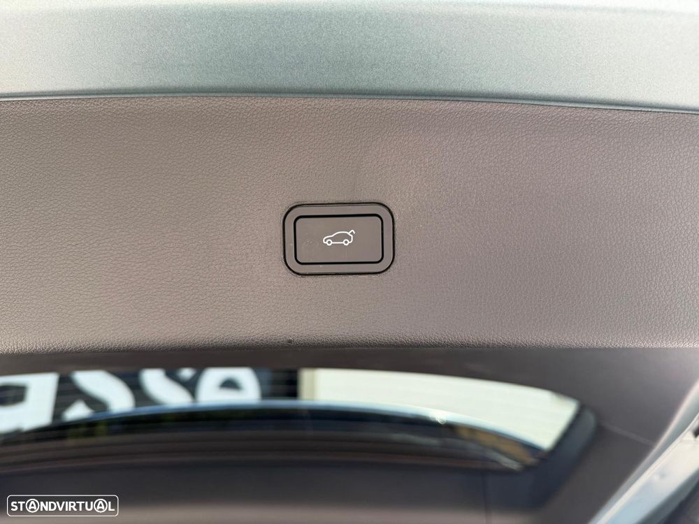 Xpeng G9 93.1 kWh AWD Performance+Premium Seat & Audio Pack - 5