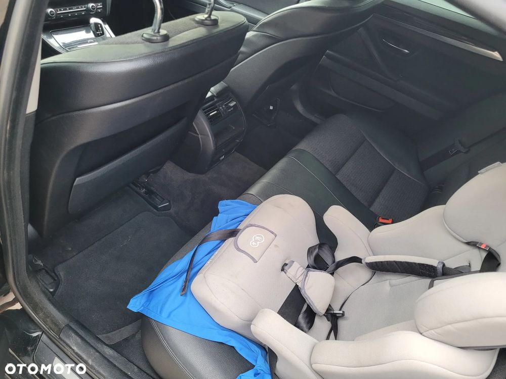 BMW Seria 5 525d xDrive - 7