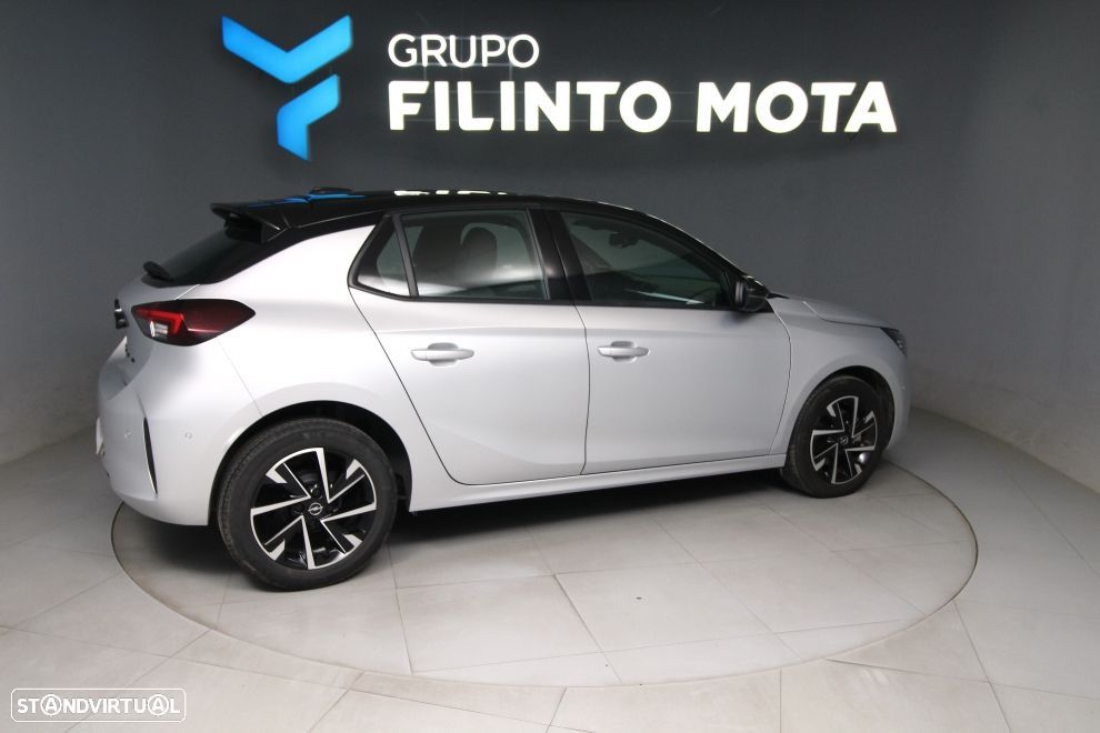 Opel Corsa 1.2 T GS - 2