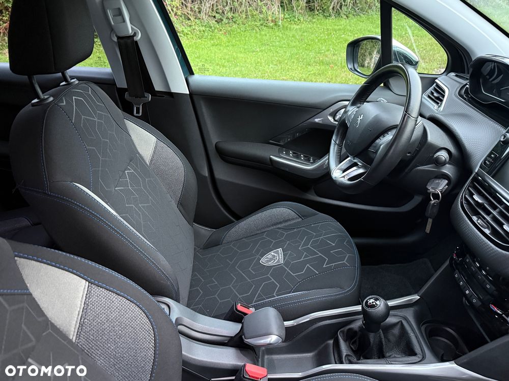 Peugeot 2008 1.2 Pure Tech Style - 26