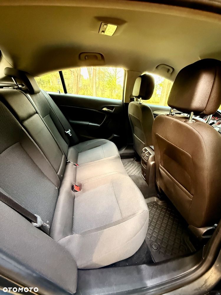 Opel Insignia - 16