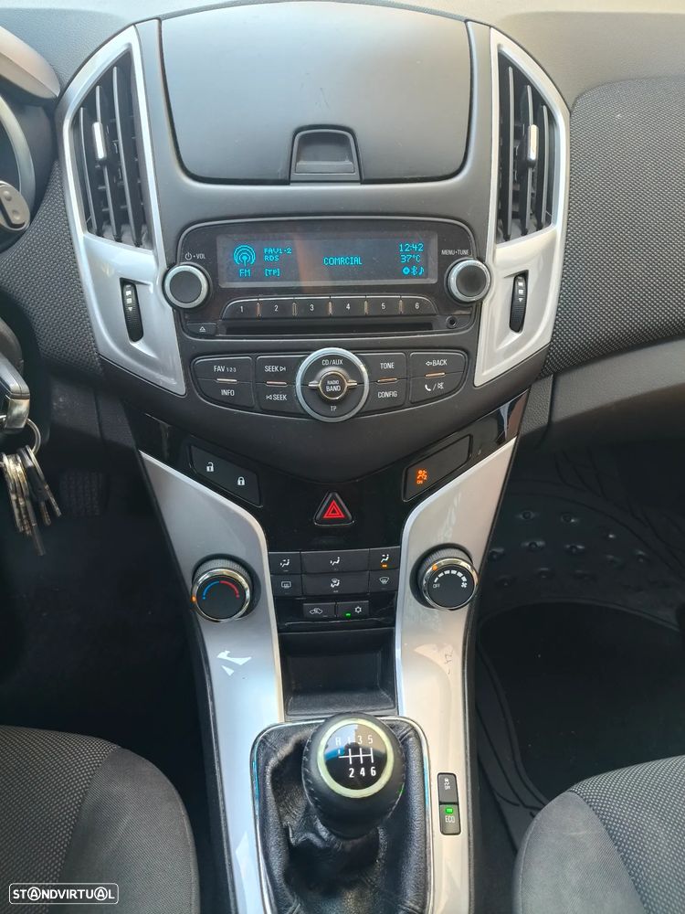 Chevrolet Cruze SW 1.7 VCDi LT - 13