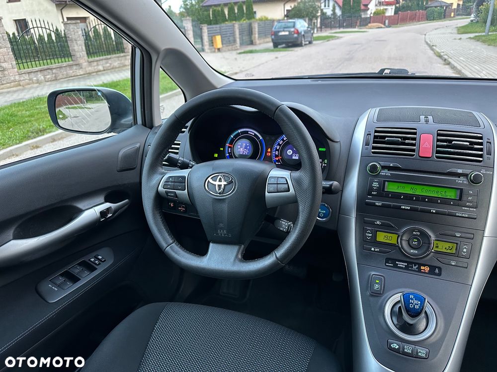 Toyota Auris 1.8 HSD Luna - 23