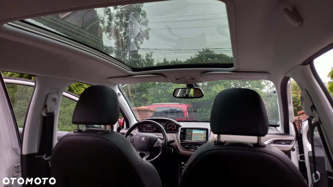 Peugeot 2008 1.6 e-HDi Allure S&S - 24