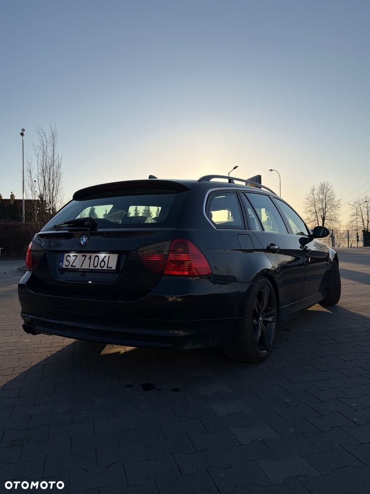 BMW Seria 3 325i - 7