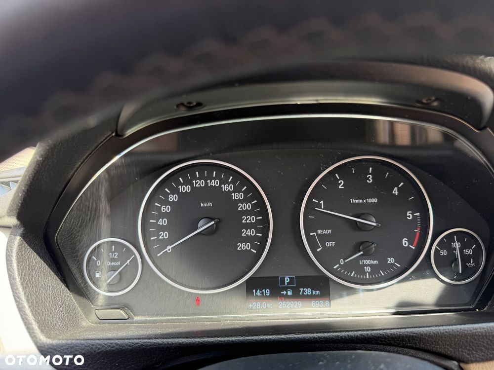 BMW Seria 3 318d Sport Line - 7