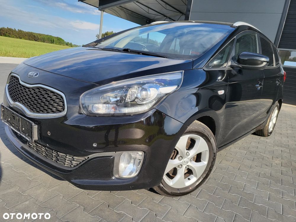 Kia Carens 1.7 CRDi 136 Dream Team Edition