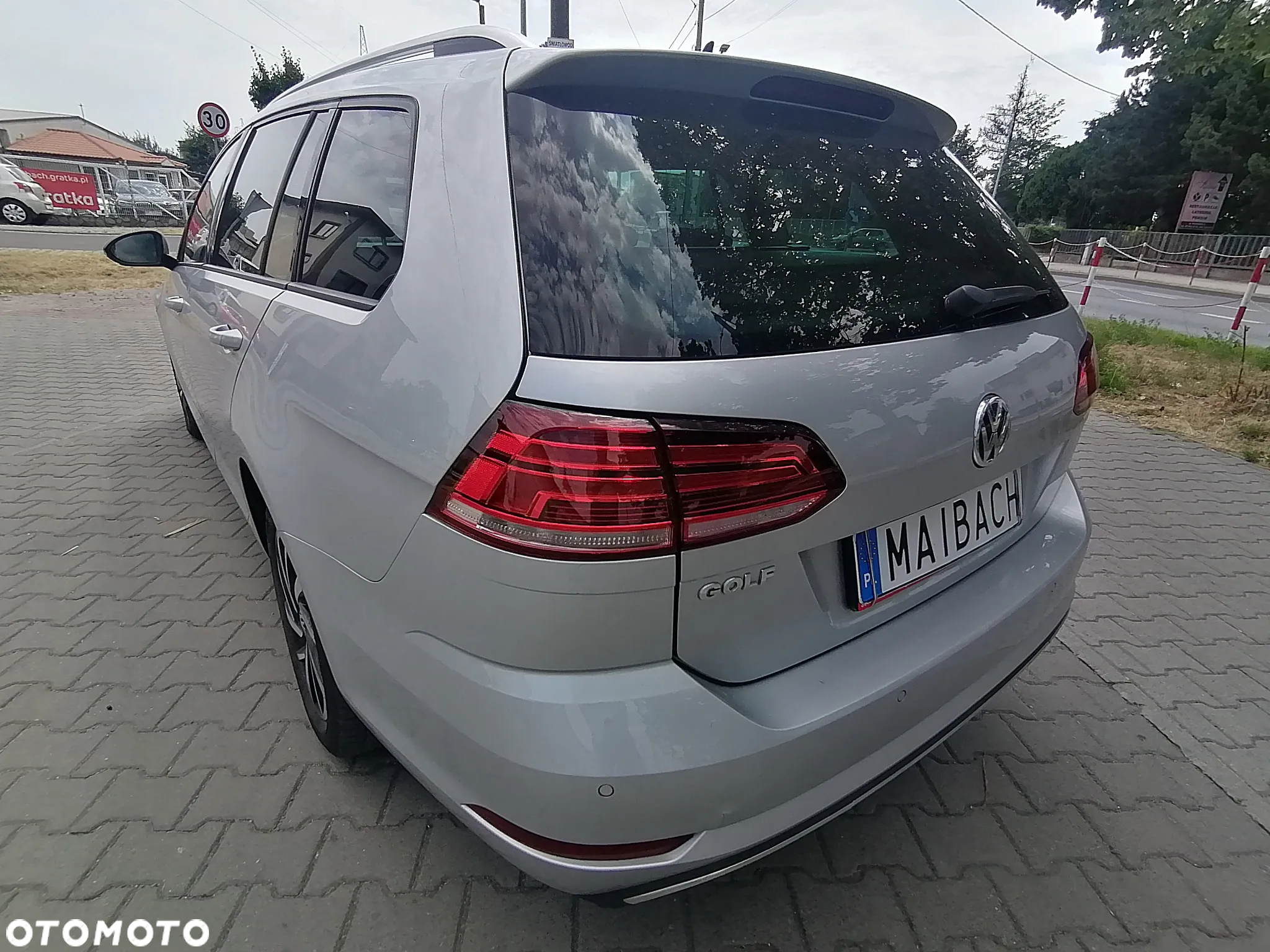 Volkswagen Golf Variant 2.0 TDI SCR DSG Join - 9