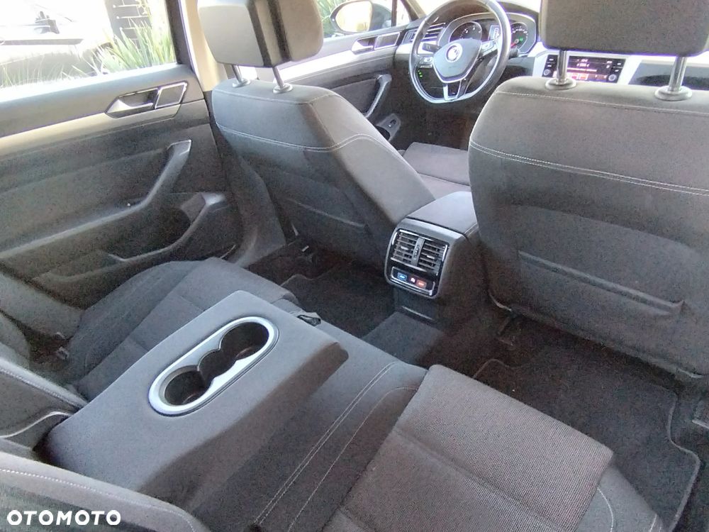 Volkswagen Passat ver-variant-2-0-tdi-scr-dsg-bluemotion-comfortline - 31