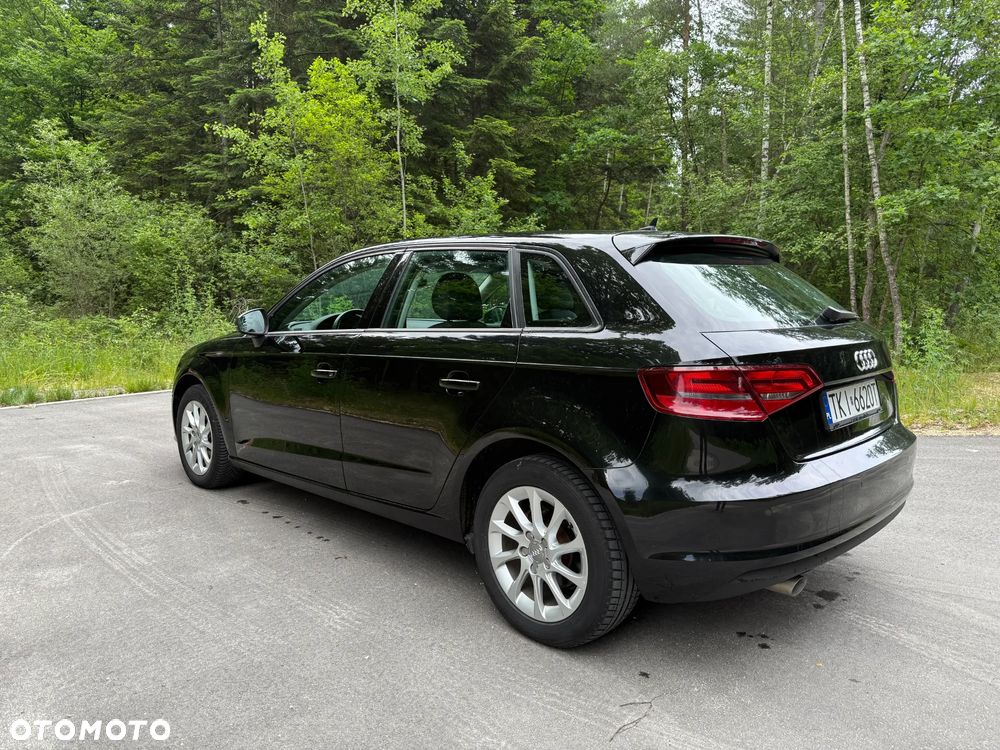 Audi A3 Sportback 1.6 TDI (clean diesel) Ambiente - 3