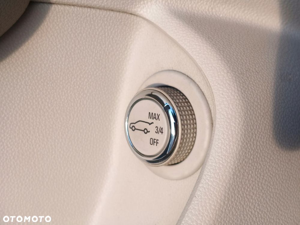 Opel Insignia 2.0 T 4x4 Exclusive S&S - 17