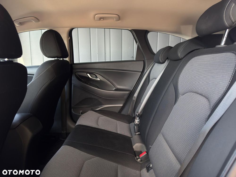 Hyundai i30 1.5 T-GDI 48V Modern - 25