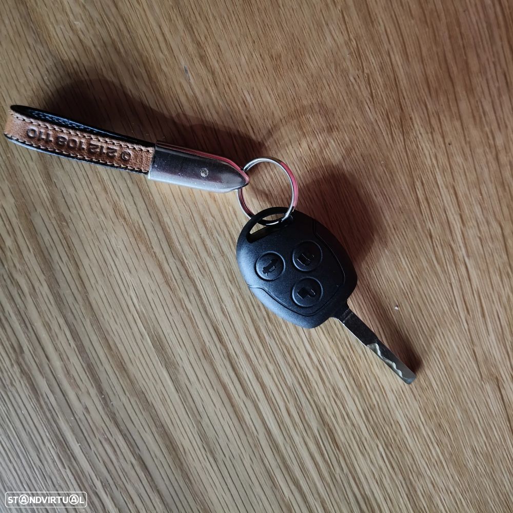 Ford Tourneo Courier 1.0 EcoBoost Titanium - 28