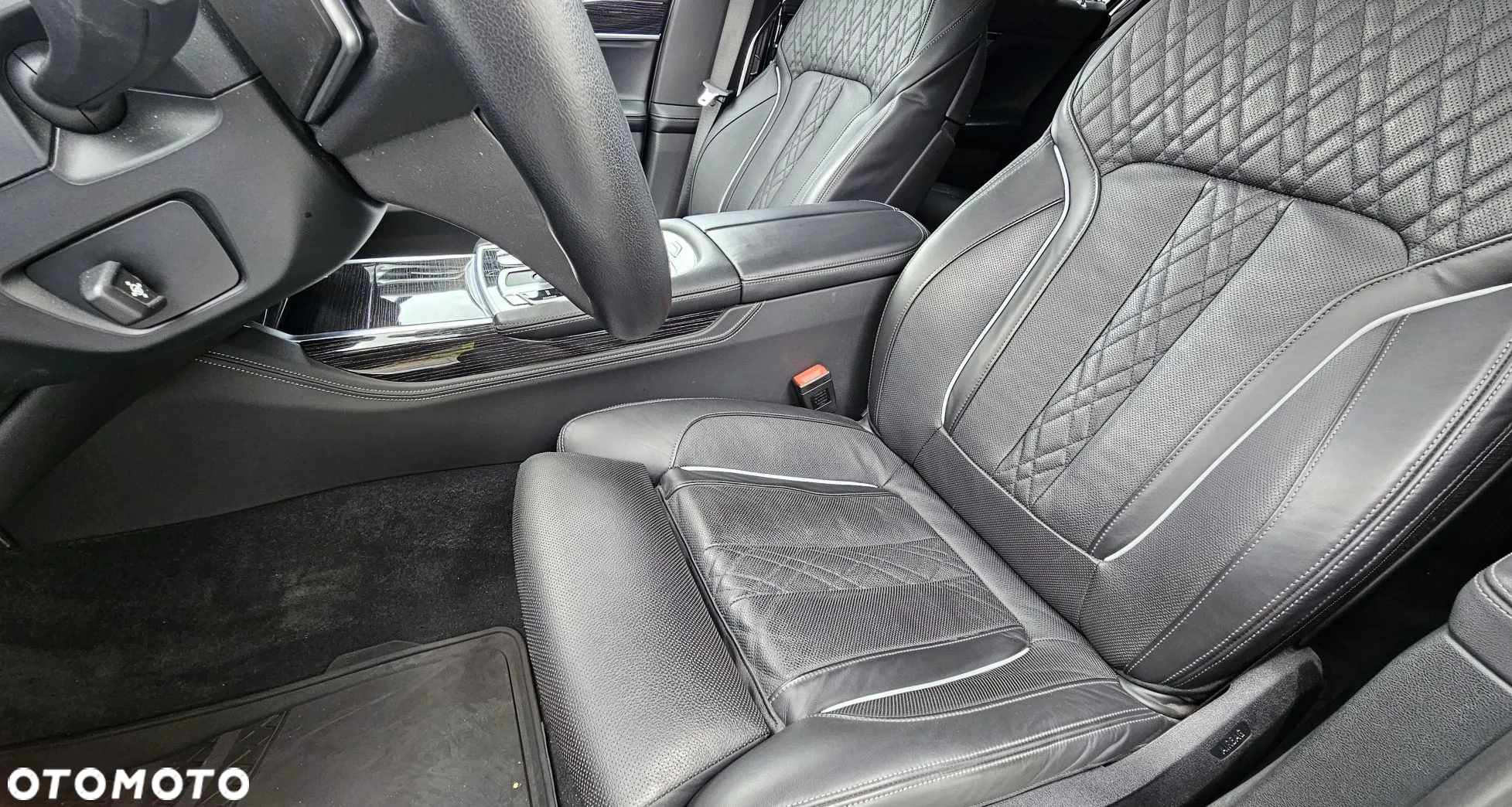 BMW Seria 7 750Li xDrive sport - 21