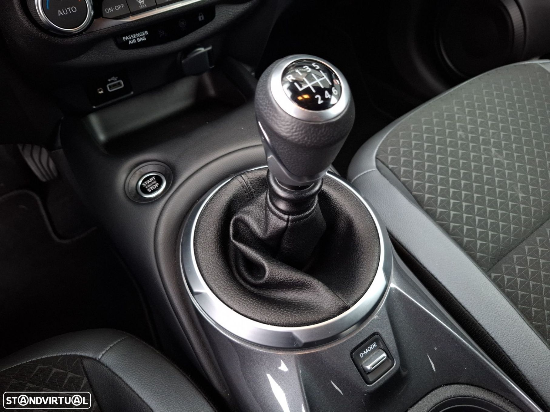 Nissan Juke 1.0 DIG-T N-Connecta NAV.+TwoTone NC - 17