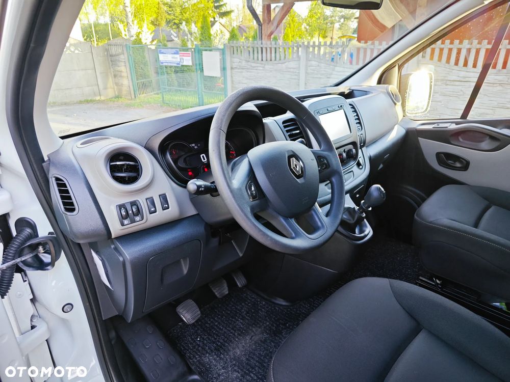 Renault TRAFIC 2018r, 1.6 95KM, L1H1 Duży Serwis, nowy rozrząd, nawigacja, super stan ,doinwestowany, Klima - 17