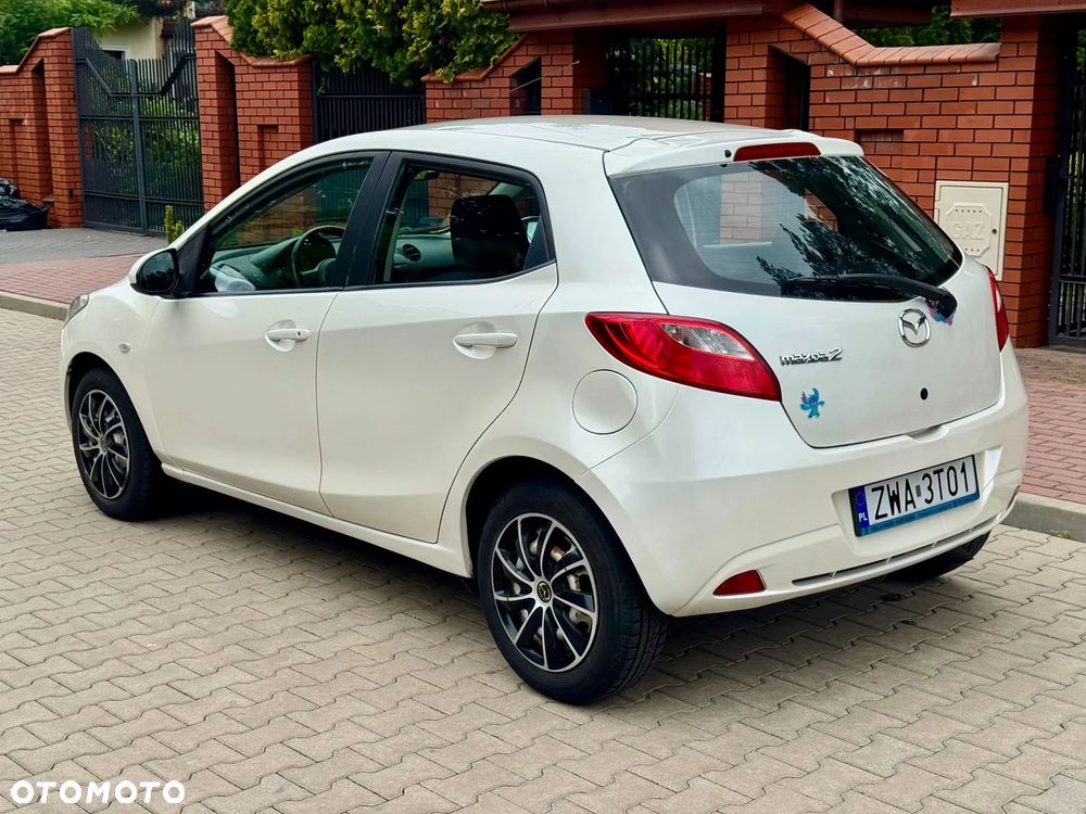 Mazda 2 - 3